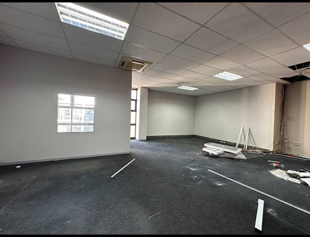 253.90M² OFFICE TO LET IN ECO PARK ESTATE